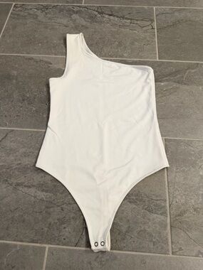 Abercrombie & Fitch White One-Shoulder Bodysuit